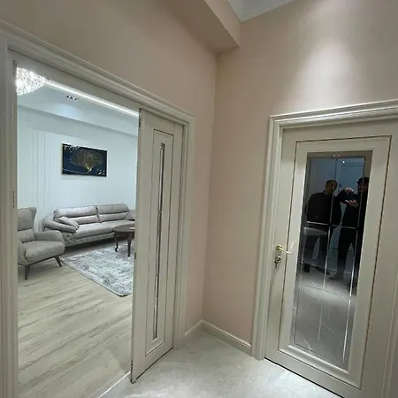 Lomondzze Shila House Type R بيت ضيافة *